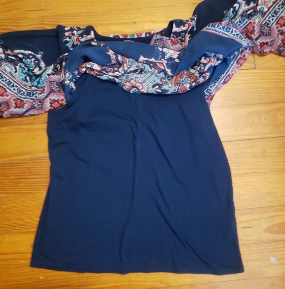 Ruby Rd. Women's Top - Navy and Red Pattern - Picture 6 of 9